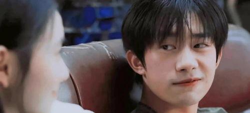 娱乐吃瓜小男孩是谁啊